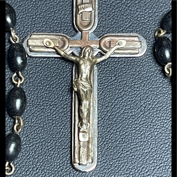 🌺 Vintage Rosary - Onyx Beads? 🌺 - Picture 15 of 16